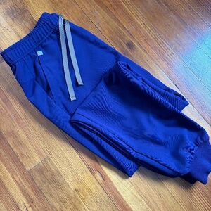 FIGS Tansen Scrub Pants - Purple Jam - Size small